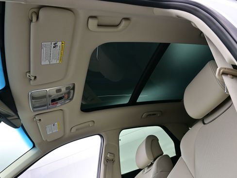 Certified 2026 Genesis GV70 2.5T Select image 19