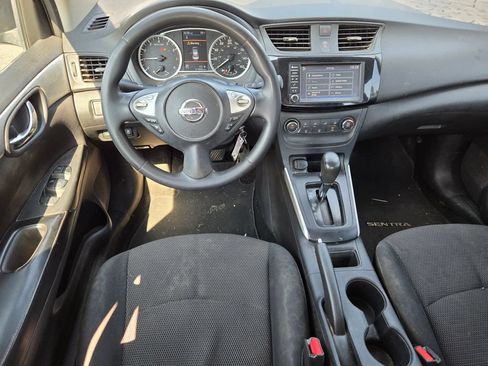 Used 2019 Nissan Sentra S FWD image 10