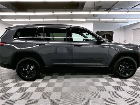 Used 2024 Jeep Grand Cherokee L Altitude AWD/4WD image 15