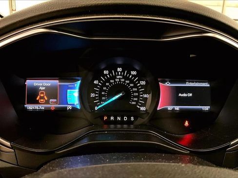 Used 2019 Ford Fusion SE FWD image 19