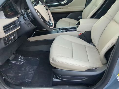 New 2026 Lincoln Corsair Premiere image 11