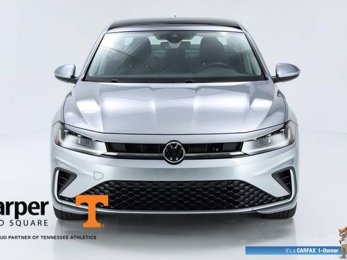 Used 2025 Volkswagen Jetta SE FWD image 53