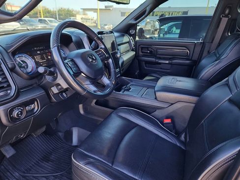 Used 2022 RAM 3500 Limited image 9