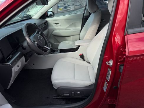 Used 2025 Hyundai Kona SEL image 27