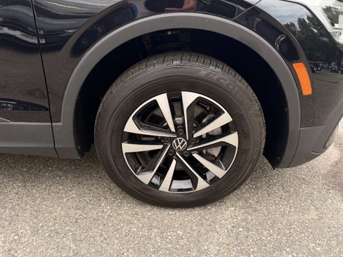 Used 2024 Volkswagen Tiguan S AWD/4WD image 11