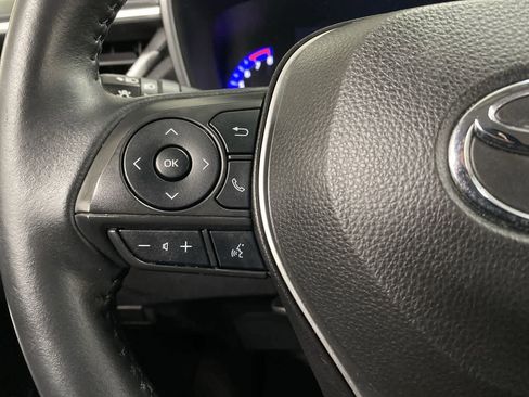 Used 2022 Toyota Corolla Cross XLE w/ Black Badges Package (TMS) image 22