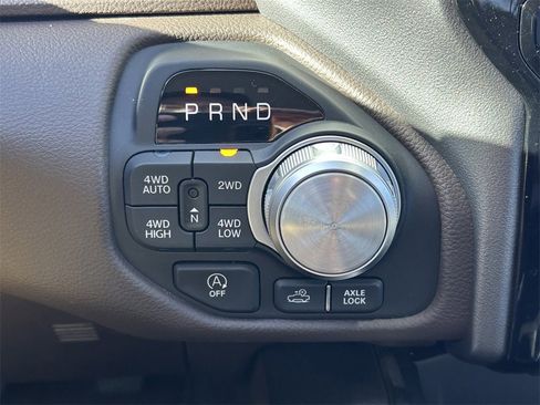 Used 2025 RAM 1500 Laramie w/ Laramie Southwest Edition image 31