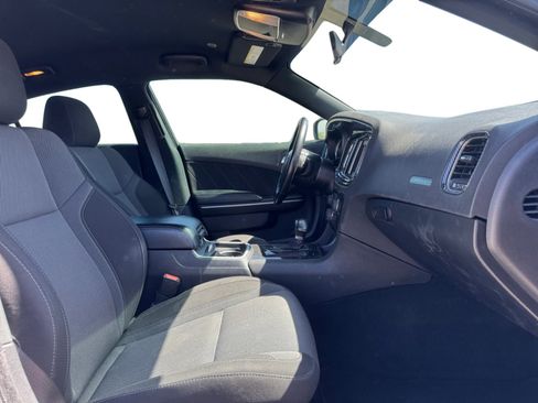 Used 2022 Dodge Charger SXT RWD image 17
