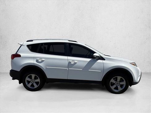 Used 2015 Toyota RAV4 XLE image 4