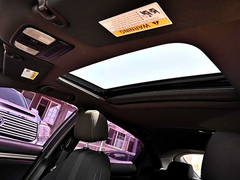 Used 2018 Honda Civic EX image 17