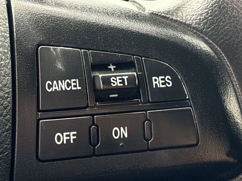 Used 2011 MAZDA MAZDA3 i Touring image 31