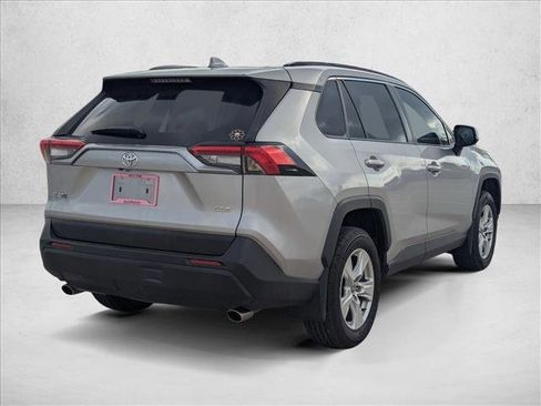 Used 2021 Toyota RAV4 XLE image 5