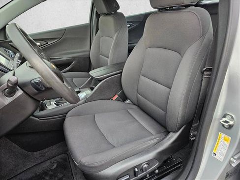Used 2018 Chevrolet Malibu LT FWD image 23