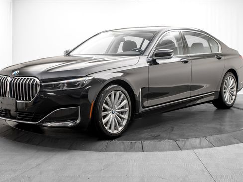 Used 2020 BMW 740i xDrive AWD/4WD image 3