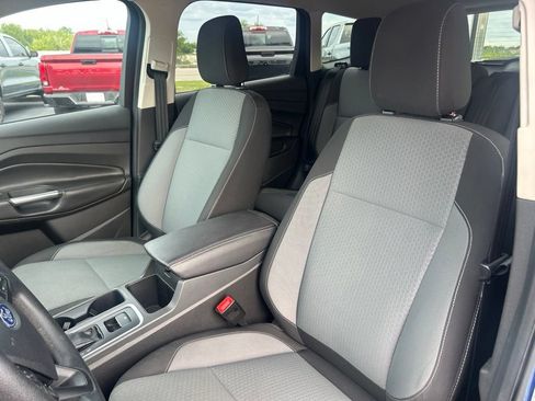Used 2018 Ford Escape SE w/ Ford Safe & Smart Package FWD image 18