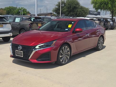 Used 2023 Nissan Altima 2.5 SL FWD image 7
