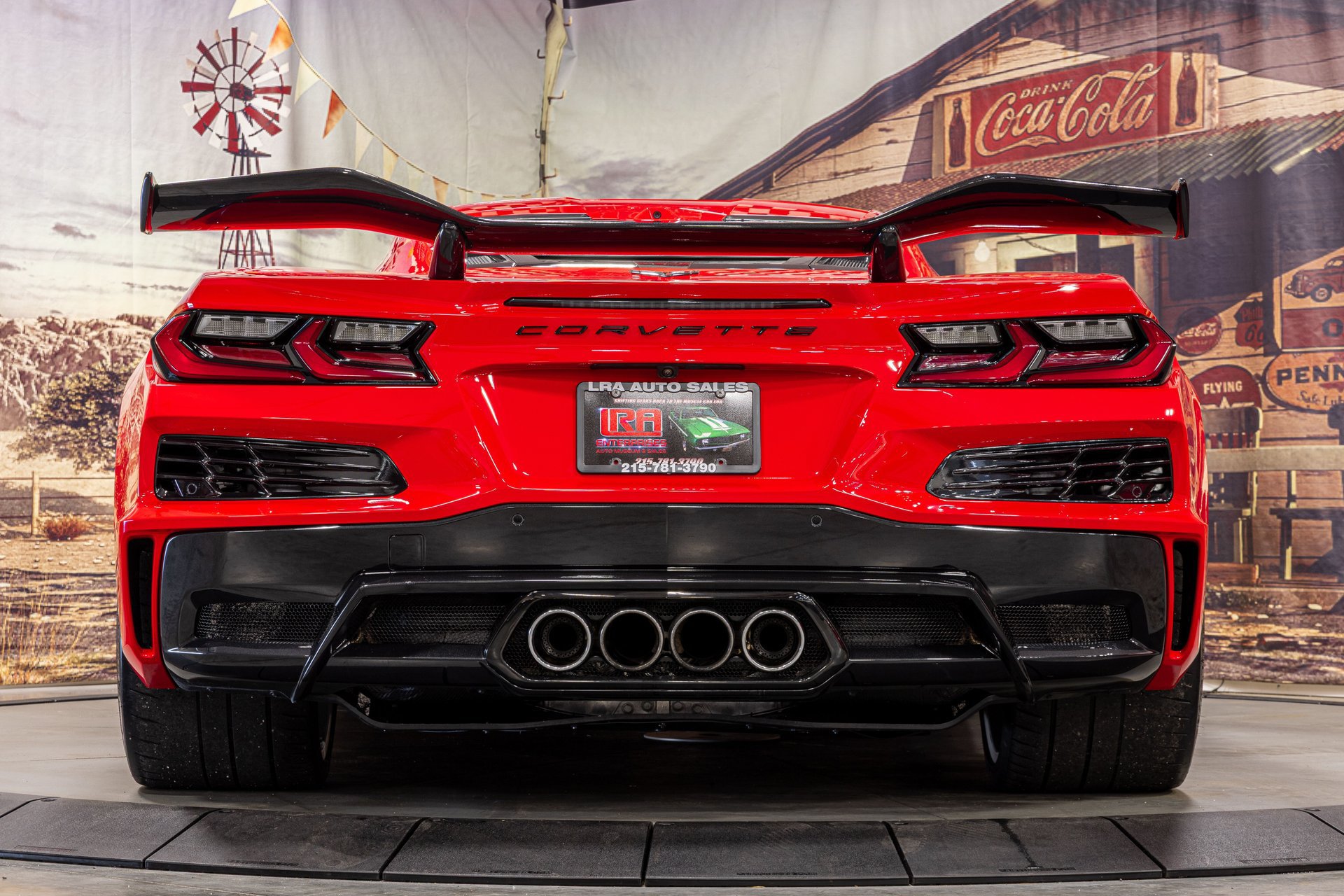 Used 2023 Chevrolet Corvette Z06 w/ Z07 Performance Package RWD image 5