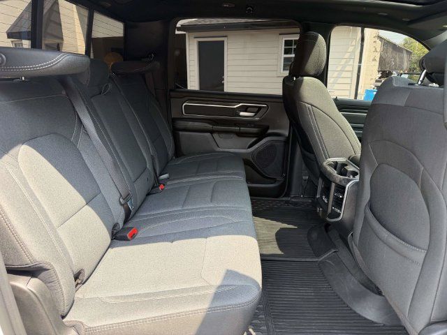 Used 2022 RAM 1500 Big Horn AWD/4WD image 14