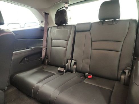 Used 2022 Honda Pilot Touring image 10