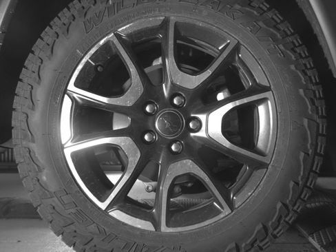 Used 2025 Jeep Compass Trailhawk AWD/4WD image 15
