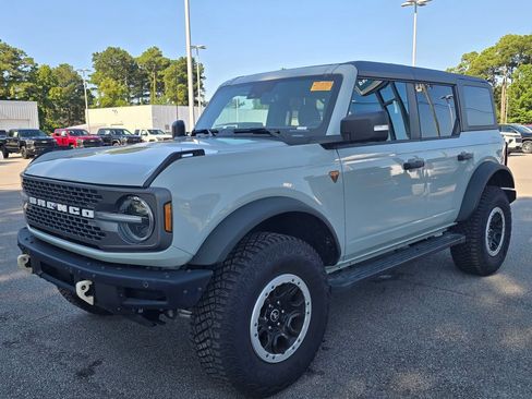 Used 2024 Ford Bronco Badlands AWD/4WD image 7