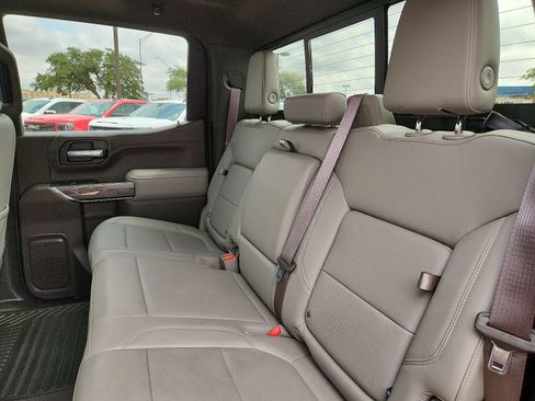 Used 2022 Chevrolet Silverado 1500 LTZ w/ LTZ Convenience Package II AWD/4WD image 11