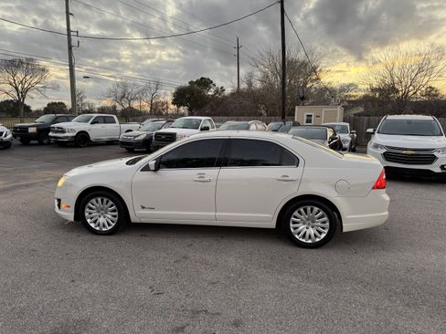 Used 2012 Ford Fusion Hybrid FWD image 11