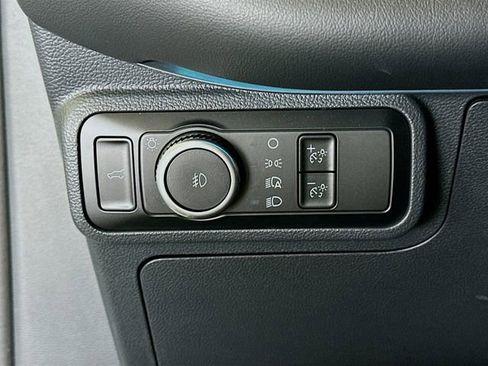 Used 2025 Ford Explorer ST RWD image 11