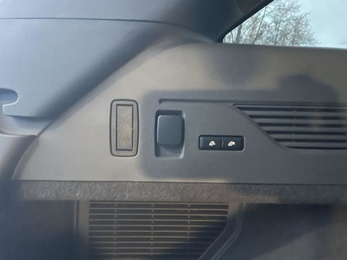 Used 2024 Lincoln Nautilus Black Label image 31