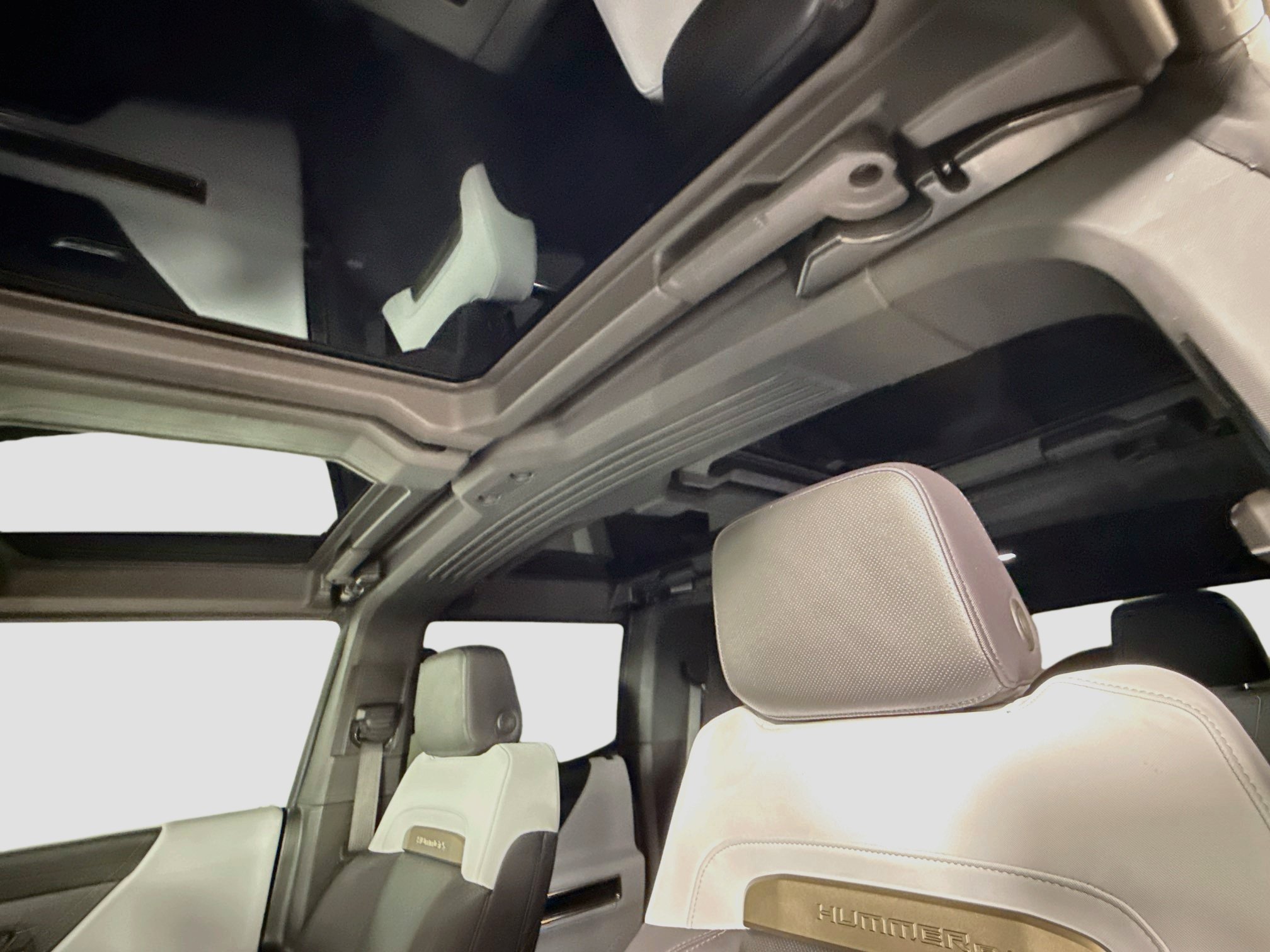 Used 2025 GMC Hummer EV 2X AWD/4WD image 24