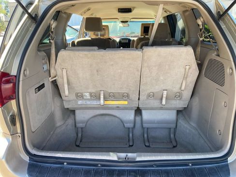 Used 2004 Toyota Sienna LE w/ LE Pkg 12 AWD/4WD image 28