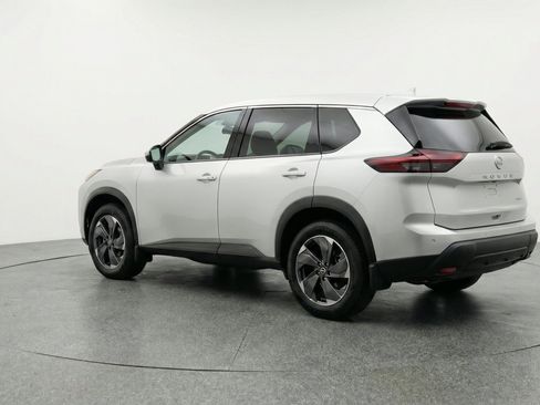 Used 2025 Nissan Rogue SV FWD image 6