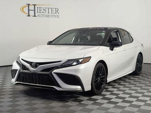 Used 2023 Toyota Camry XSE w/ Navigation Package FWD image 4
