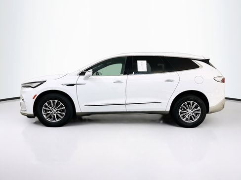 Used 2024 Buick Enclave Premium AWD/4WD image 4