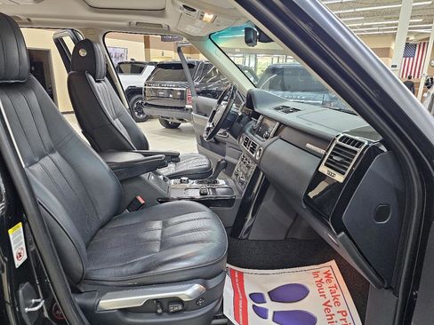 Used 2011 Land Rover Range Rover HSE image 19