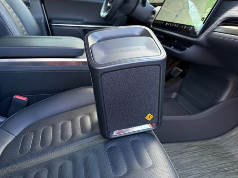 Used 2023 Rivian R1S Adventure image 20