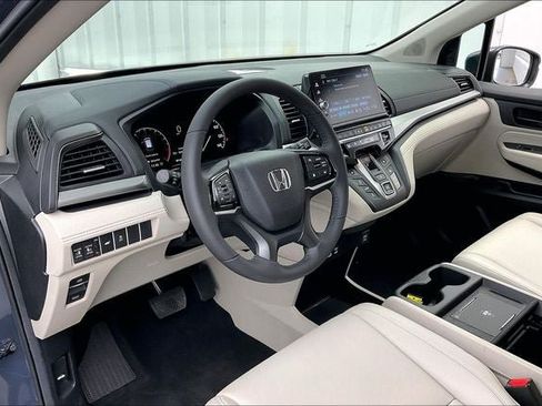 Certified 2026 Honda Odyssey EX-L image 17