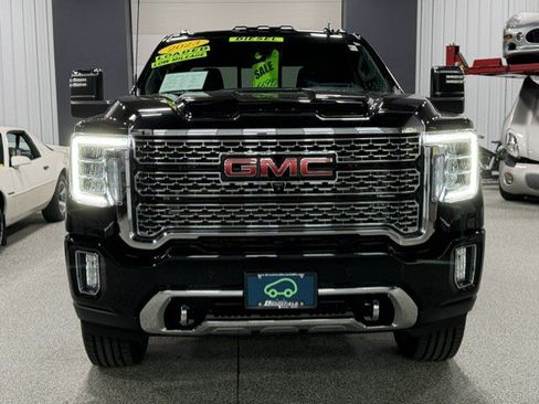 Certified 2023 GMC Sierra 2500 Denali w/ Denali Black Diamond Edition AWD/4WD image 7