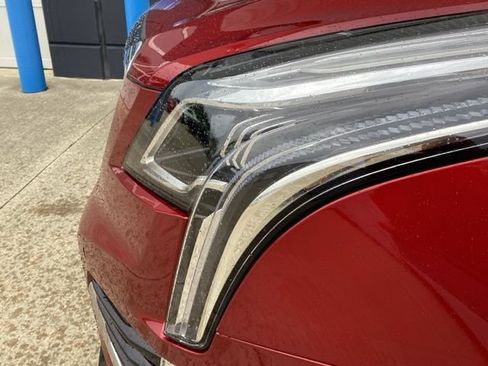 Used 2025 Cadillac XT5 Premium Luxury w/ LPO, Floor Liner Package AWD/4WD image 5