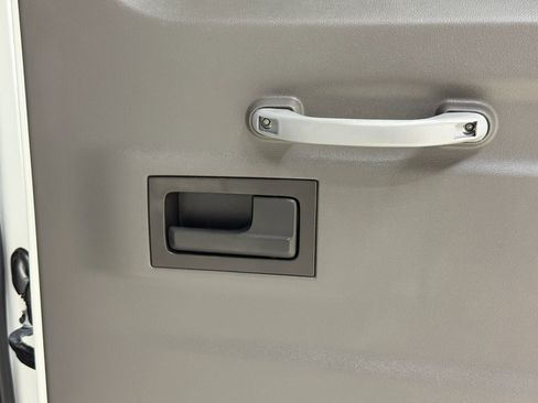 Used 2019 Ford Transit 150 XL image 26