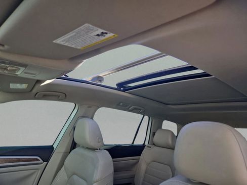 Used 2019 Volkswagen Atlas SEL Premium image 15