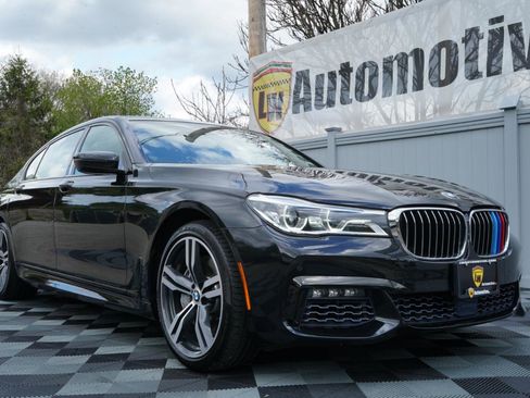 Used 2017 BMW 750i RWD image 89