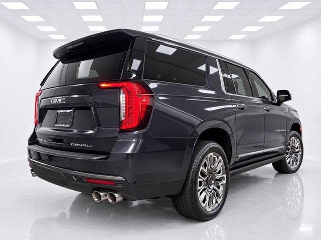 Used 2024 GMC Yukon XL Denali Ultimate AWD/4WD image 9
