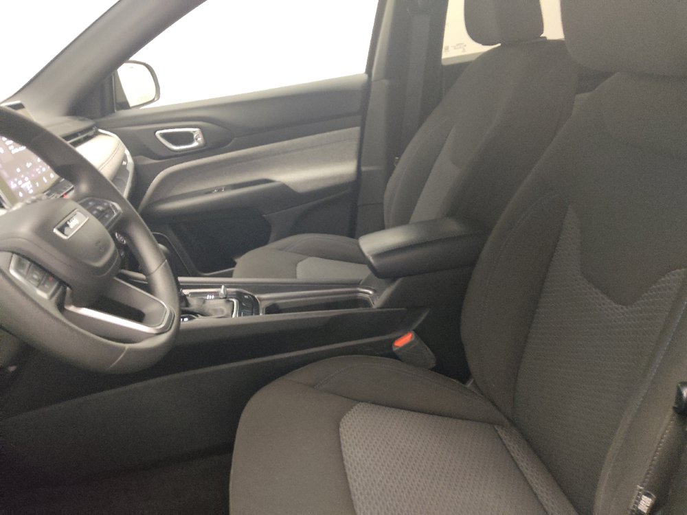 Used 2024 Jeep Compass Sport AWD/4WD image 17
