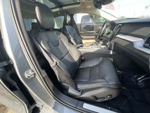 Used 2020 Volvo S60 T6 Momentum image 26