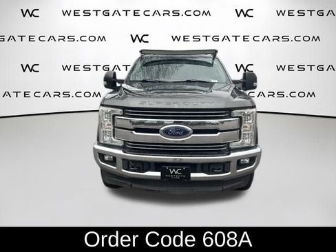 Used 2017 Ford F250 Lariat w/ Lariat Value Package AWD/4WD image 2