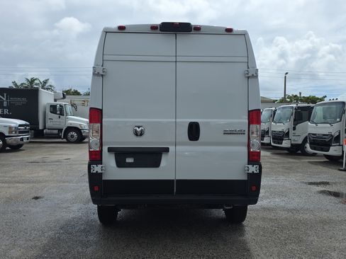 Used 2025 RAM ProMaster 2500 w/ Convenience Group FWD image 6