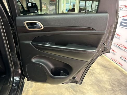 Used 2014 Jeep Grand Cherokee Laredo w/ 18" Wheel & 8.4" Radio Group AWD/4WD image 44