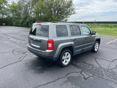 Used 2011 Jeep Patriot Sport w/ Tire & Wheel Group FWD image 7