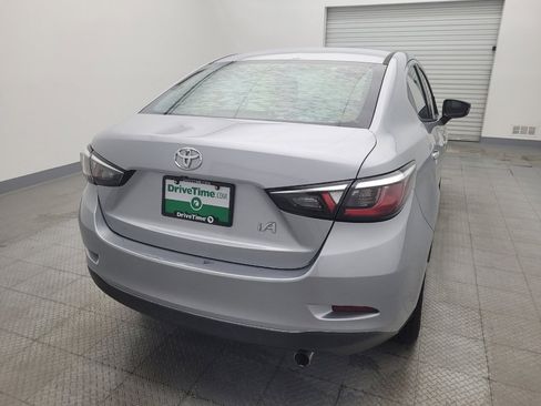 Used 2017 Toyota Yaris iA image 7